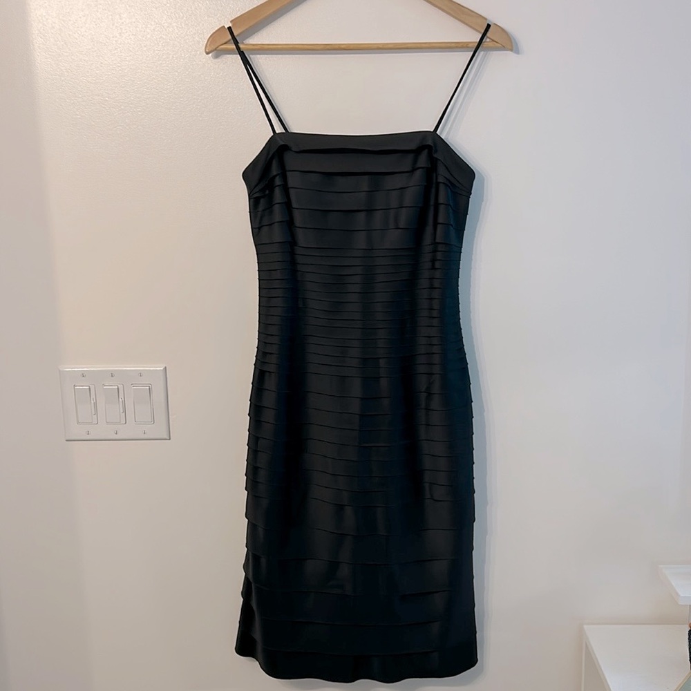 JS COLLECTIONS Black Tiered Semi-formal Cocktail Sheath Dress